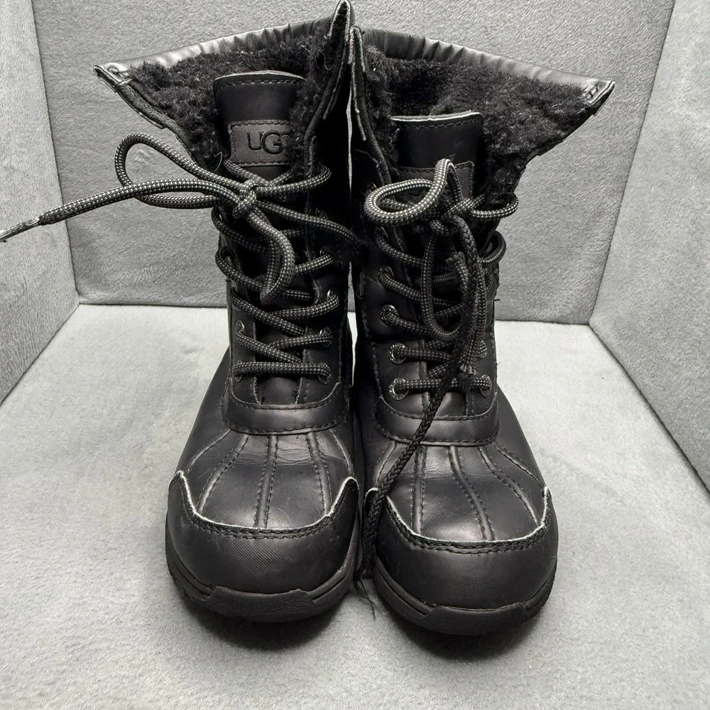 UGG Butte II CWR Kids Size 1 Black Waterproof Leather Lace-Up Snow Boots